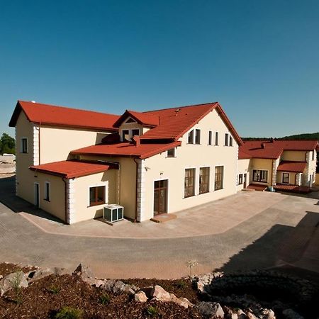 Chelosiowy Dworek Kielce Exterior photo